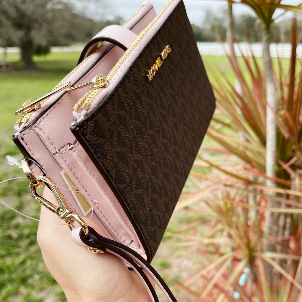 Michael Kors Jet Set Double Zip Phone Wristlet Brown Signature MK Powder Blush - Picture 3 of 4